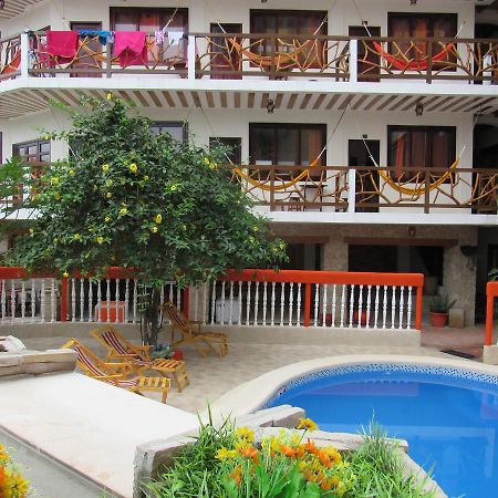 Hostal Pakaloro มอนตาญิตาร์ ภายนอก รูปภาพ