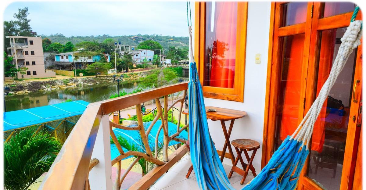 Hostal Pakaloro มอนตาญิตาร์ ภายนอก รูปภาพ