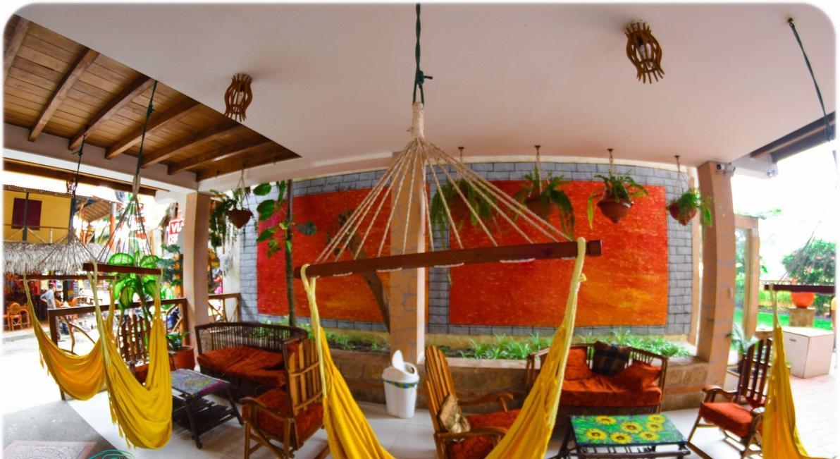 Hostal Pakaloro มอนตาญิตาร์ ภายนอก รูปภาพ