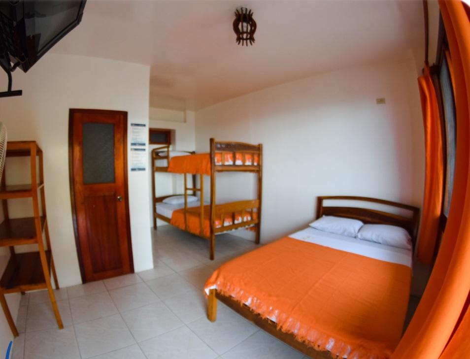 Hostal Pakaloro มอนตาญิตาร์ ภายนอก รูปภาพ