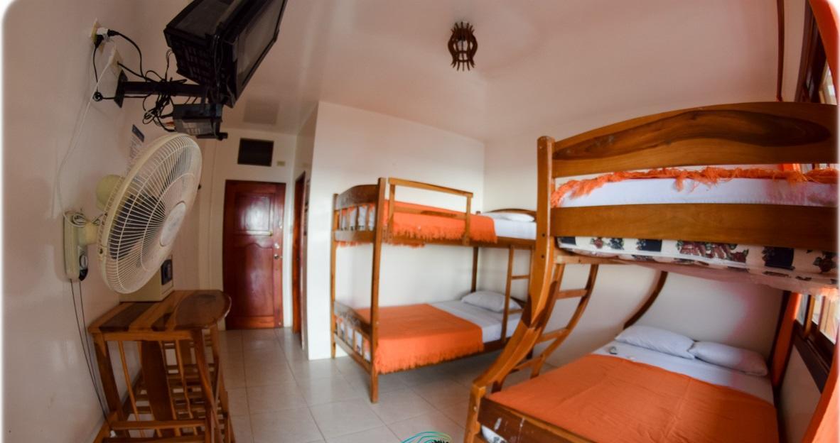 Hostal Pakaloro มอนตาญิตาร์ ภายนอก รูปภาพ