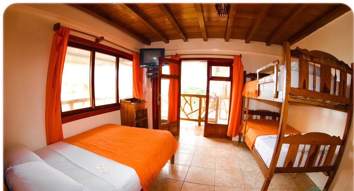 Hostal Pakaloro มอนตาญิตาร์ ภายนอก รูปภาพ