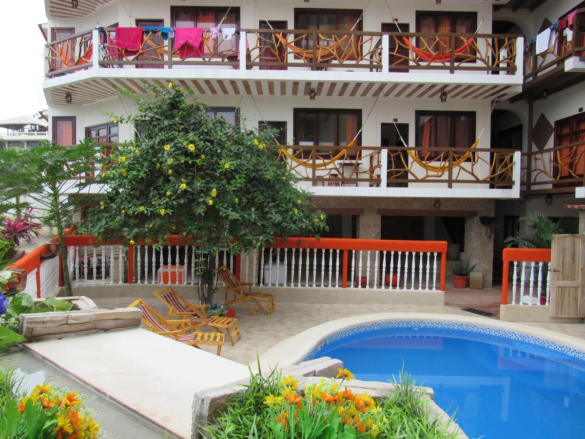 Hostal Pakaloro มอนตาญิตาร์ ภายนอก รูปภาพ