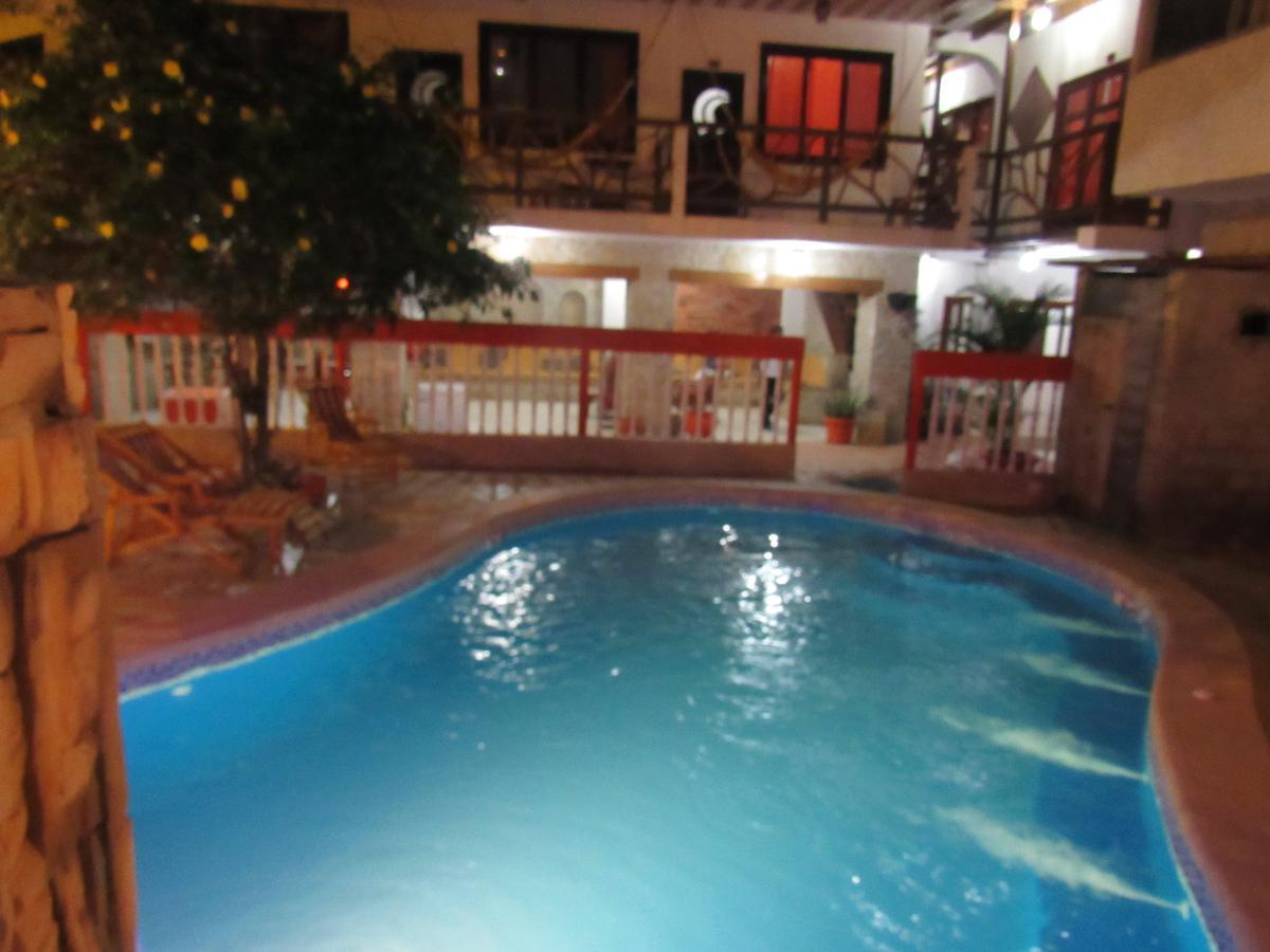 Hostal Pakaloro มอนตาญิตาร์ ภายนอก รูปภาพ