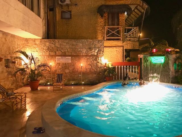 Hostal Pakaloro มอนตาญิตาร์ ภายนอก รูปภาพ
