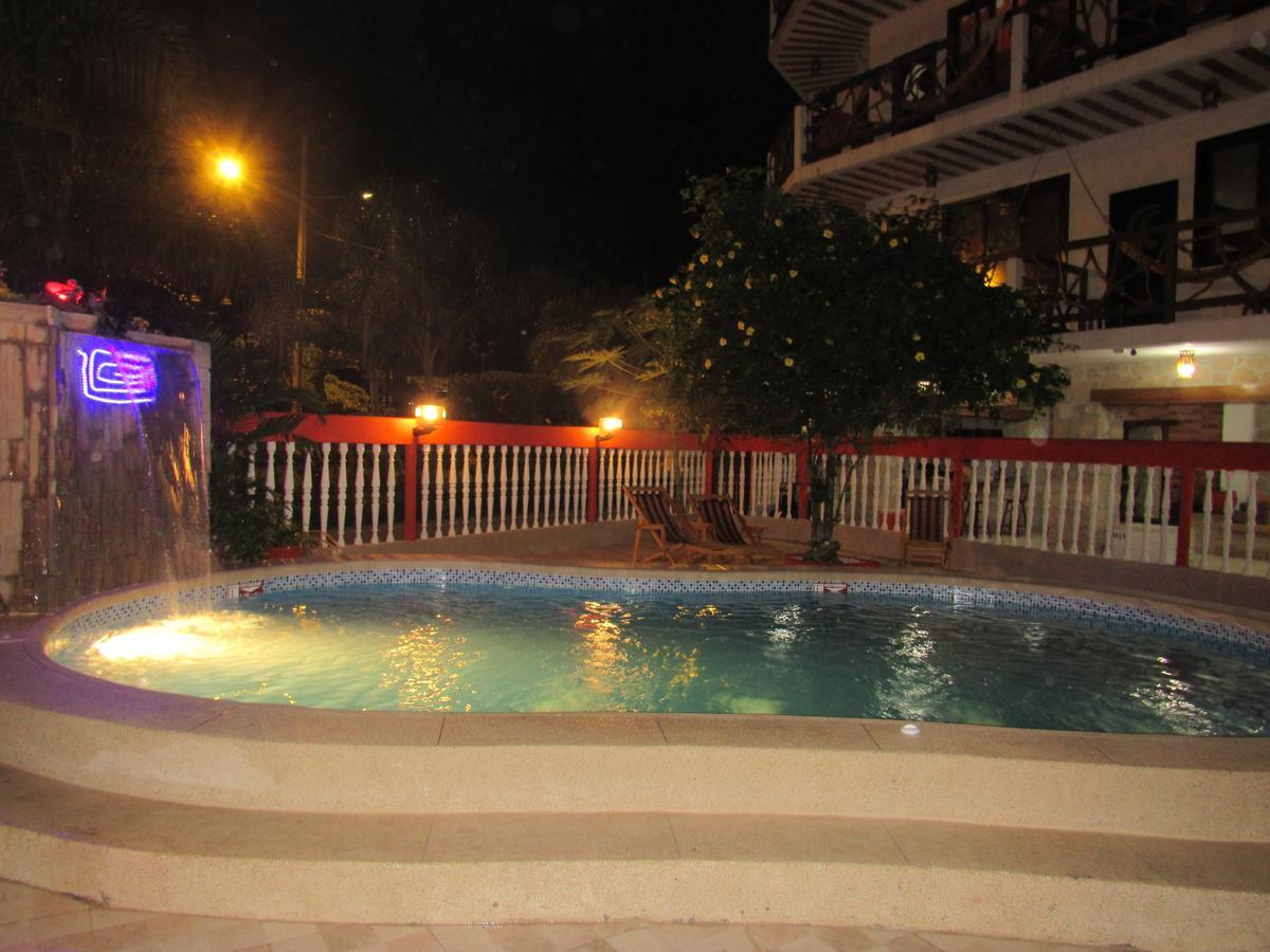 Hostal Pakaloro มอนตาญิตาร์ ภายนอก รูปภาพ